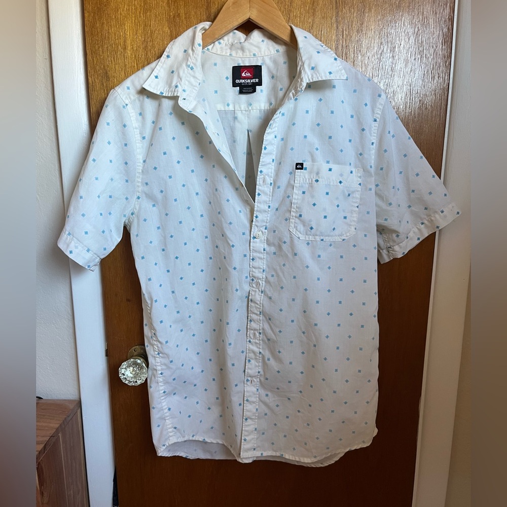 Quiksilver Men's button down cream with blue patterned Shirt